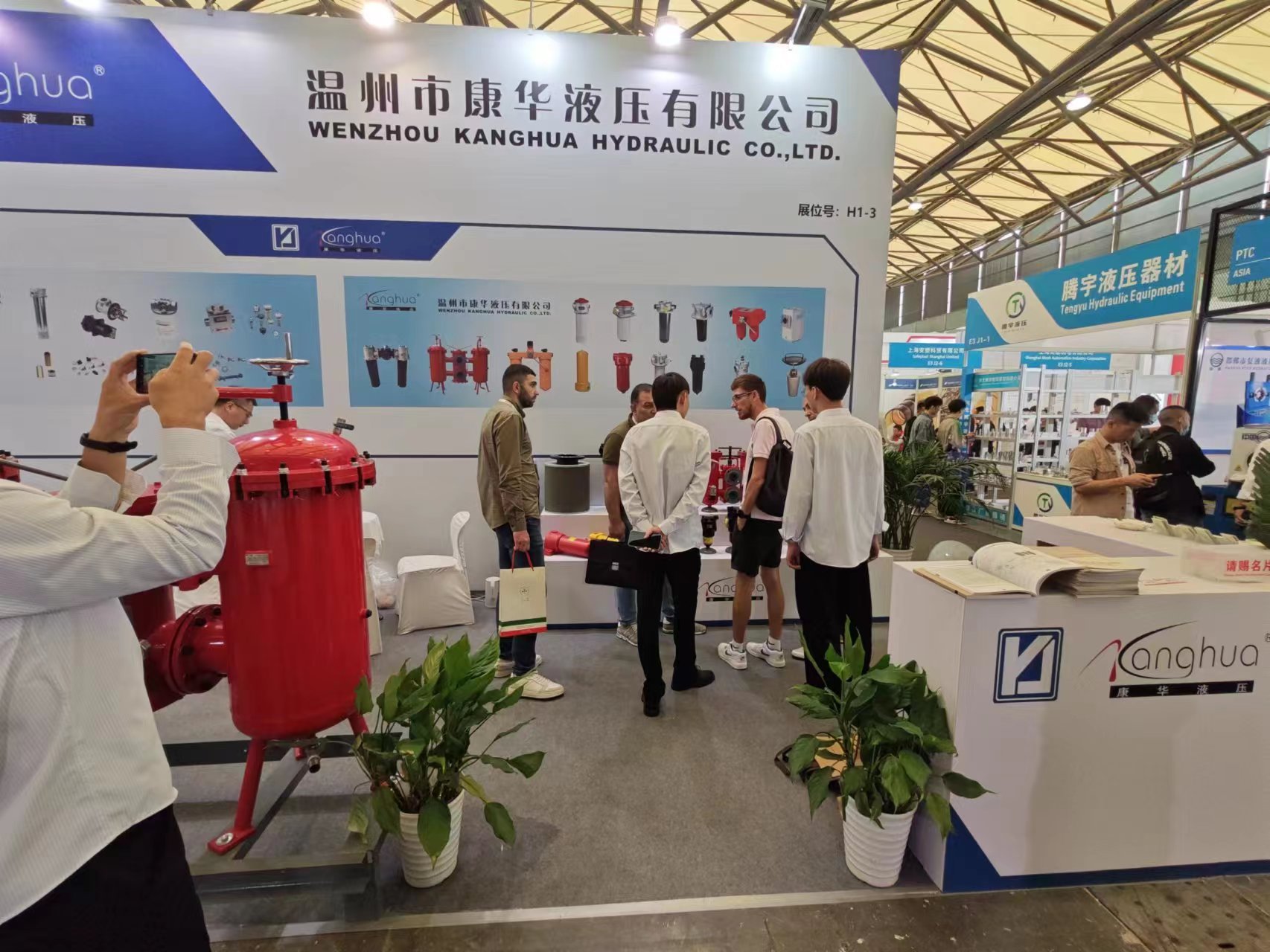 2023年上海PTC展會(huì)康華液壓圓滿(mǎn)成功、過(guò)濾器、液壓附件、過(guò)濾器濾芯